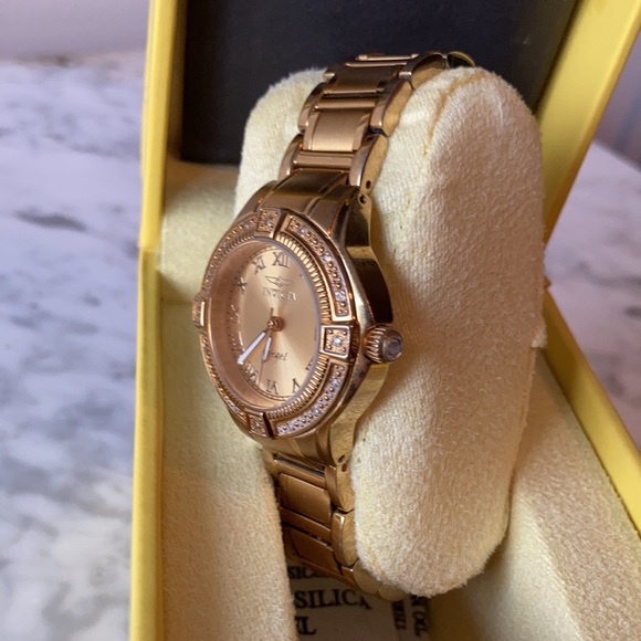 Invicta Angel - Picture 4 of 5